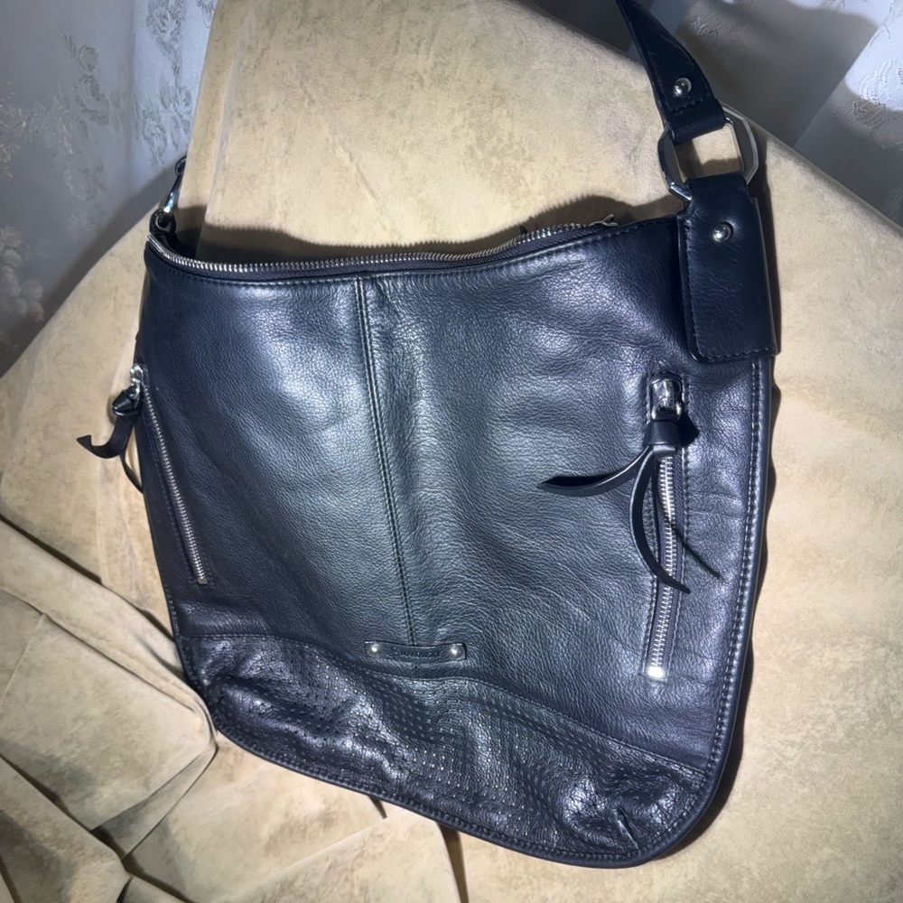 B. Makowsky Messenger Bag Unisex Black Leather Shoulder/messenger Bag